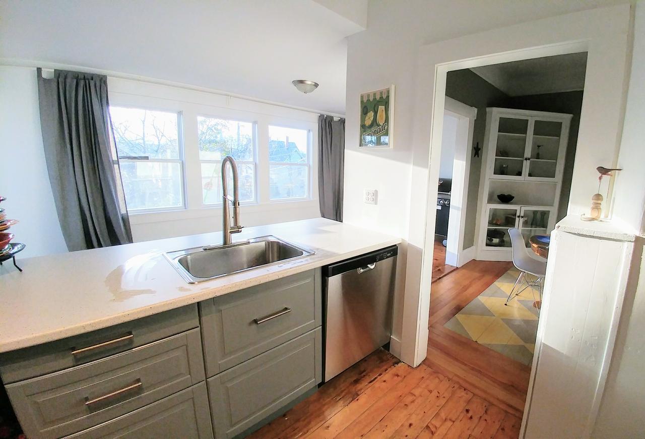 Appartement Beside The Tulip Tree à Shelburne Extérieur photo